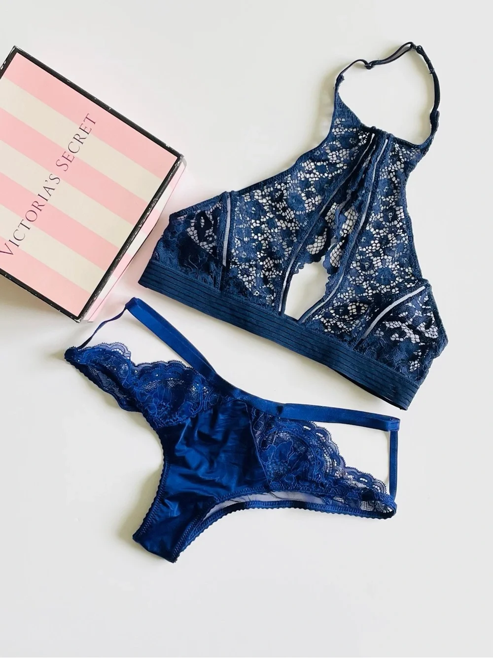 SMALL Victoria’s Secret navy blue bralette bra set cheeky panties